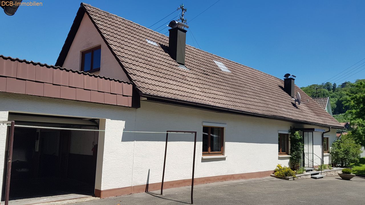 Sanierungsbedürftiges Haus mit Potenzial