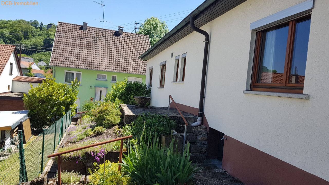 Sanierungsbedürftiges Haus mit Potenzial
