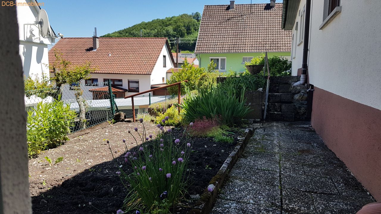 Sanierungsbedürftiges Haus mit Potenzial