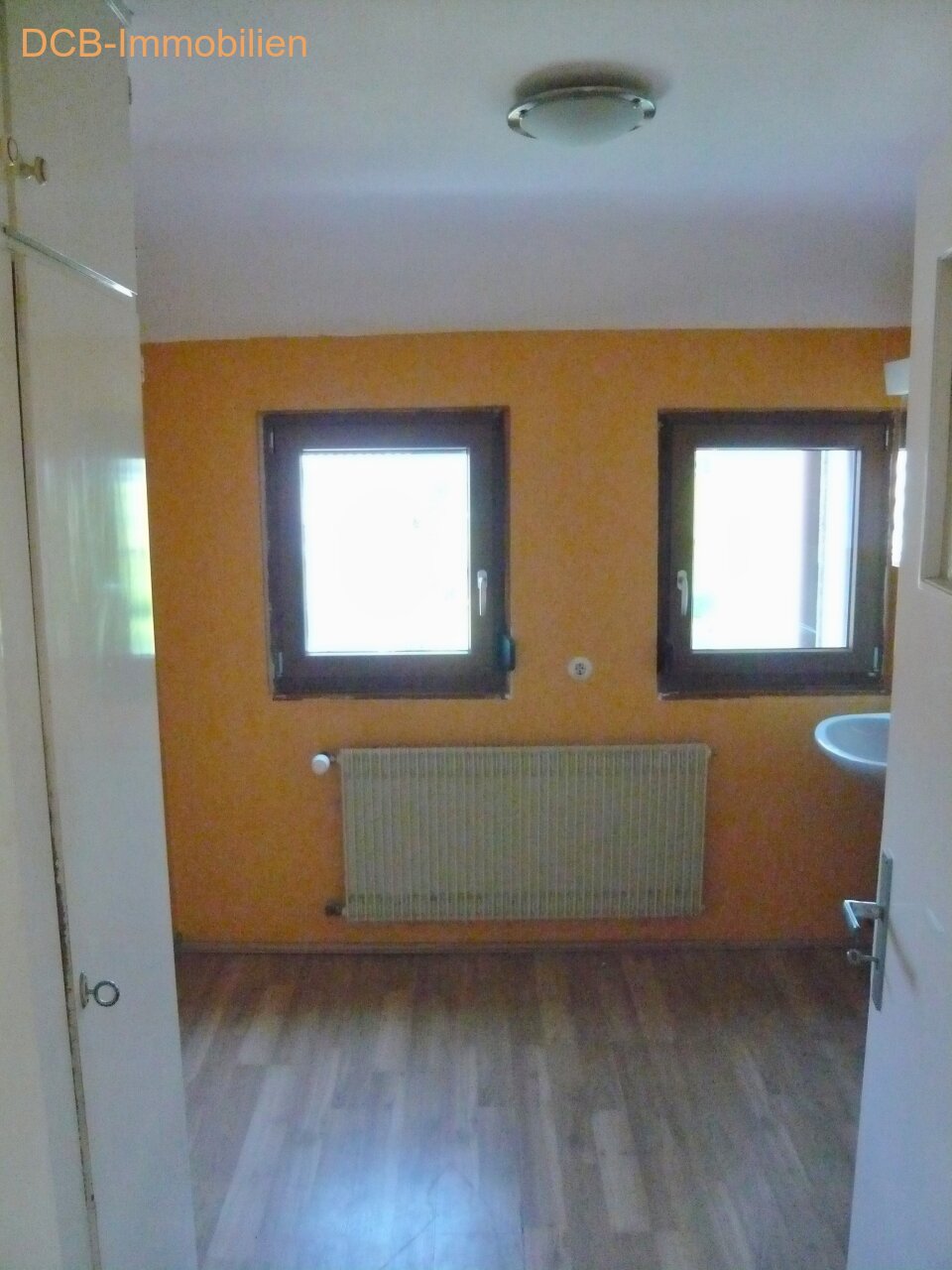 Ein Zweifamilienhaus in ruhiger und zentraler Toplage!