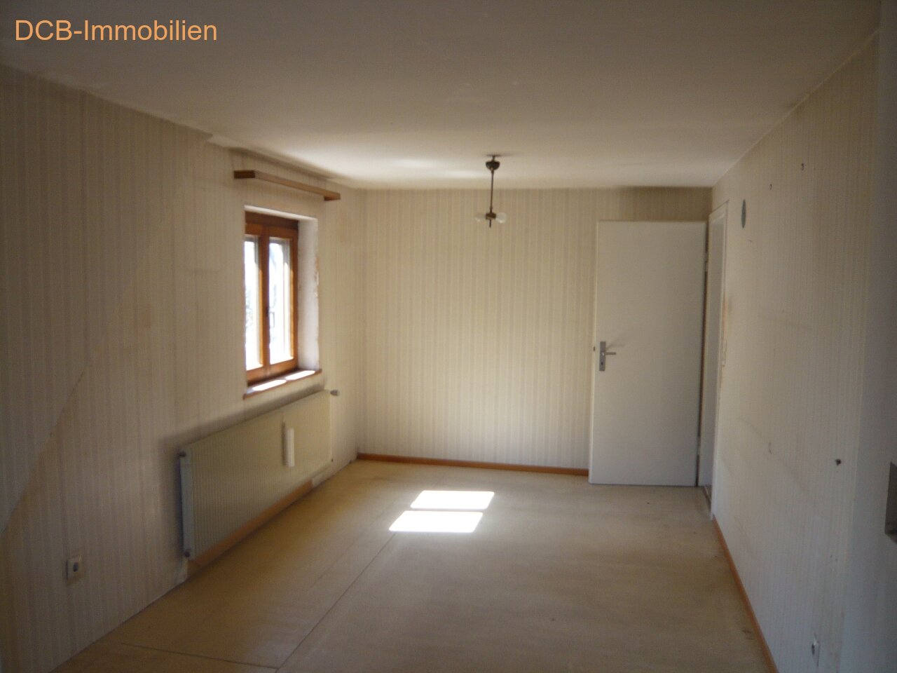 Ein Zweifamilienhaus in ruhiger und zentraler Toplage!