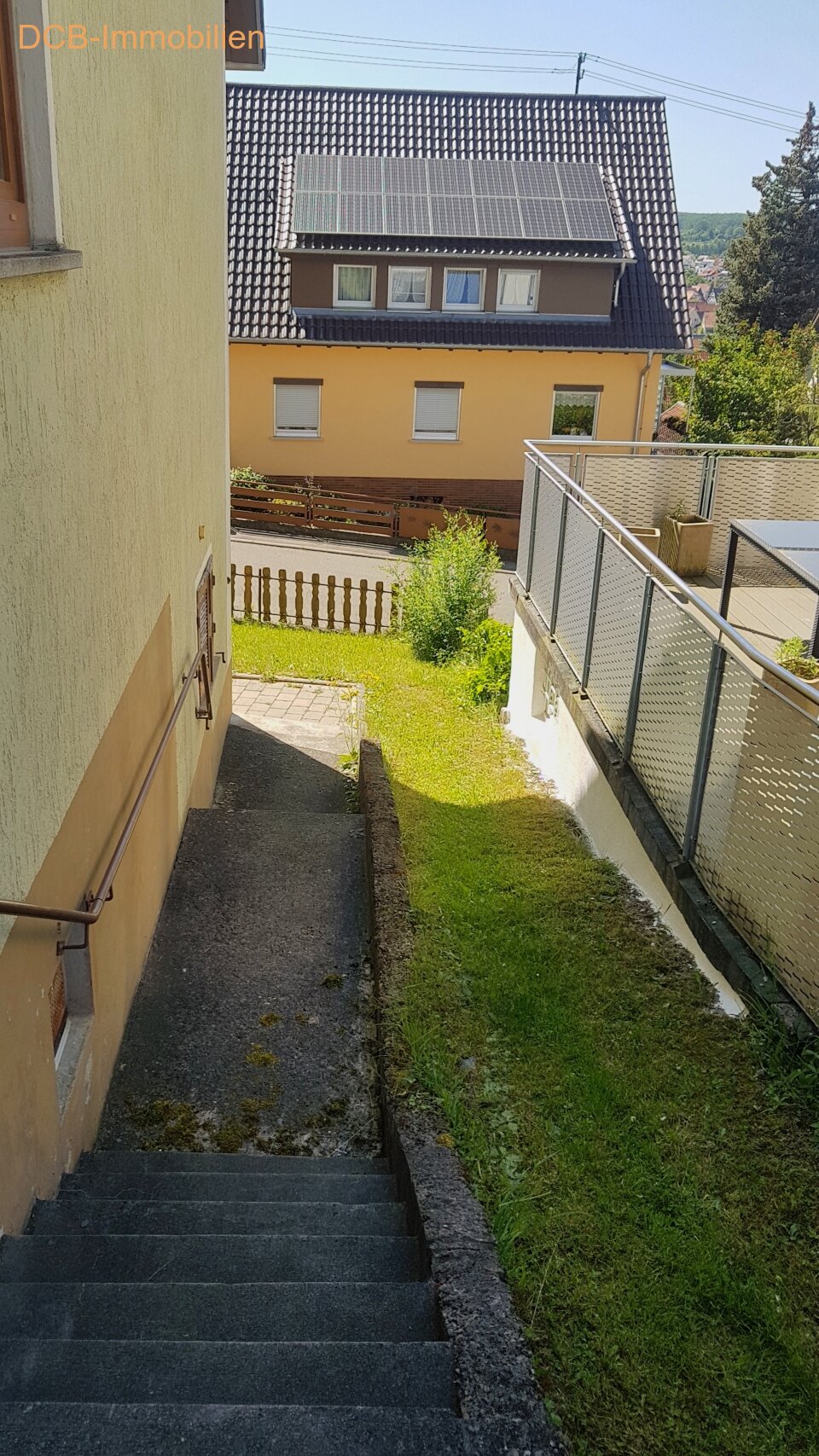Ein Zweifamilienhaus in ruhiger und zentraler Toplage!