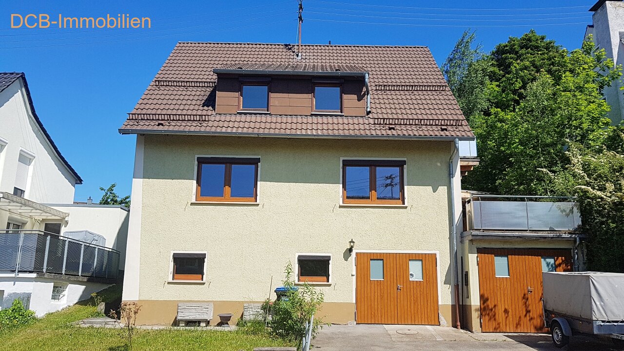 Ein Zweifamilienhaus in ruhiger und zentraler Toplage!