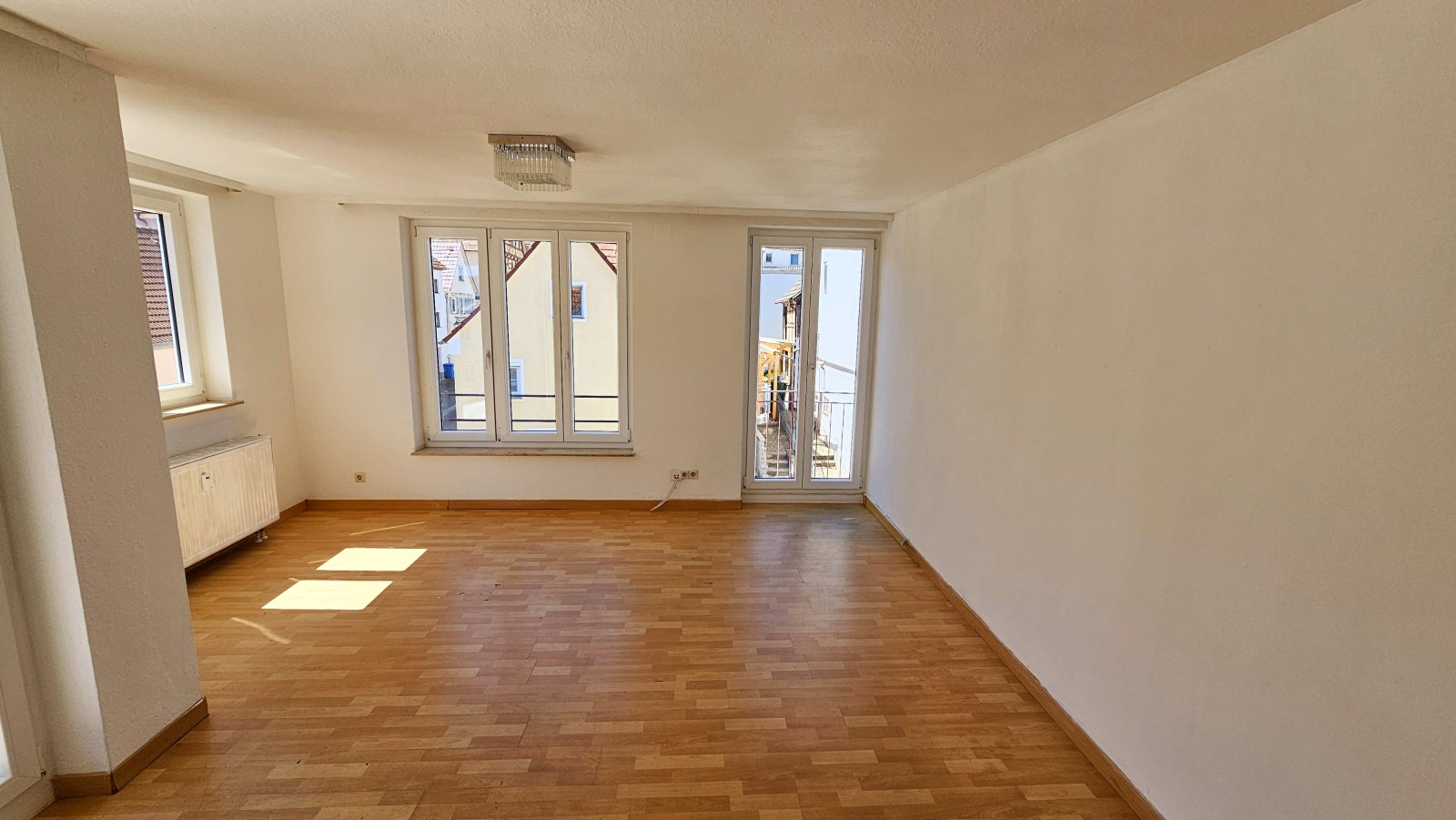 Helle, zentrale Wohnung – sofort bezugsfertig!