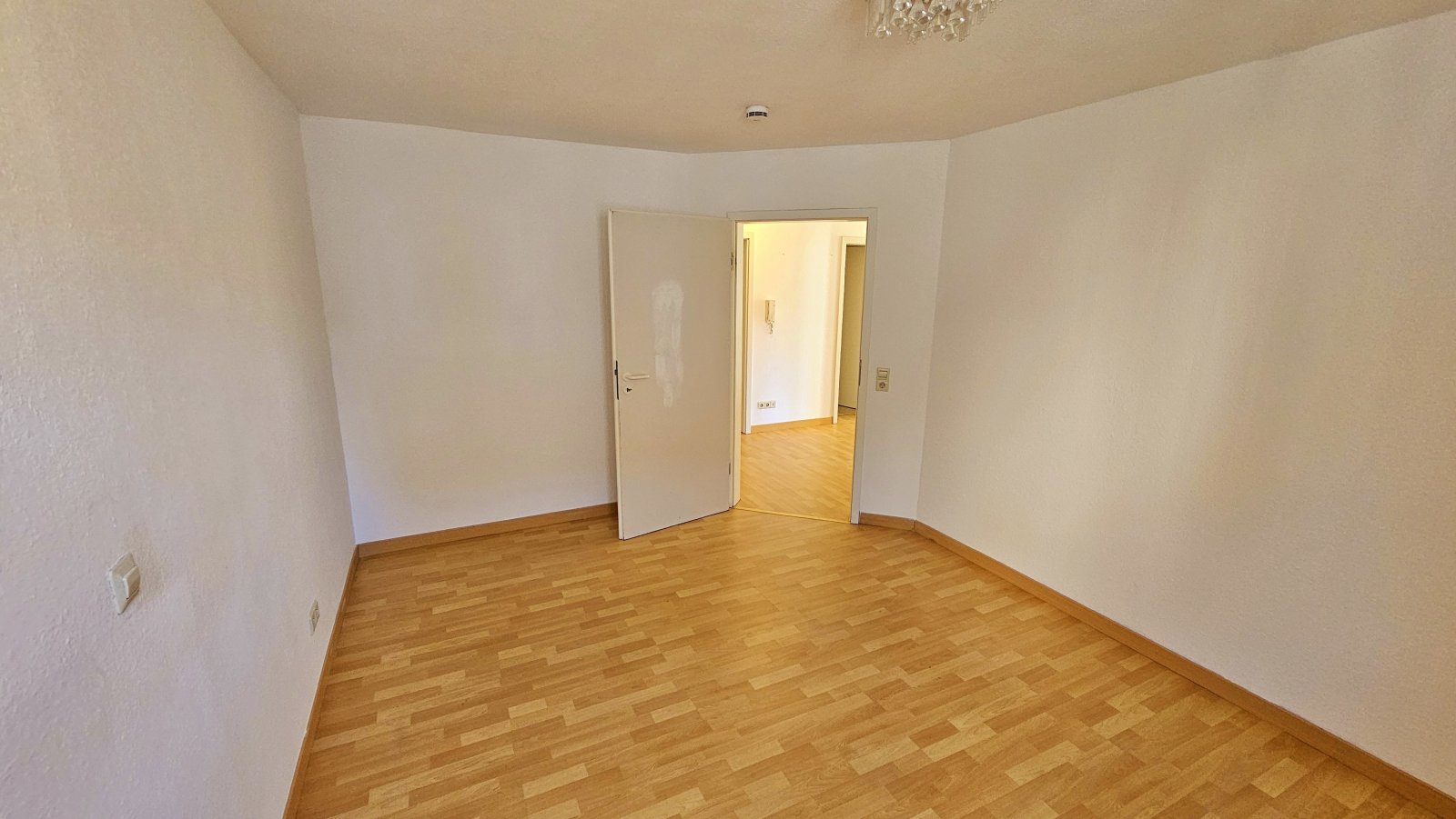 Helle, zentrale Wohnung – sofort bezugsfertig!