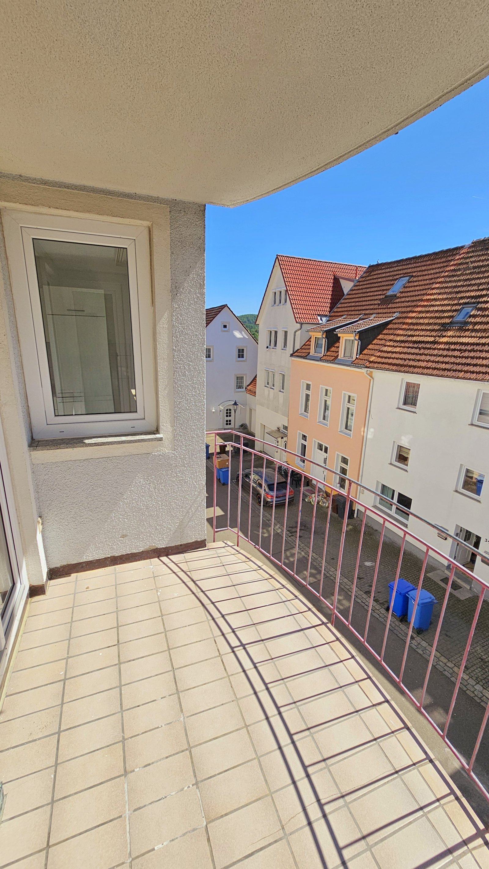 Helle, zentrale Wohnung – sofort bezugsfertig!