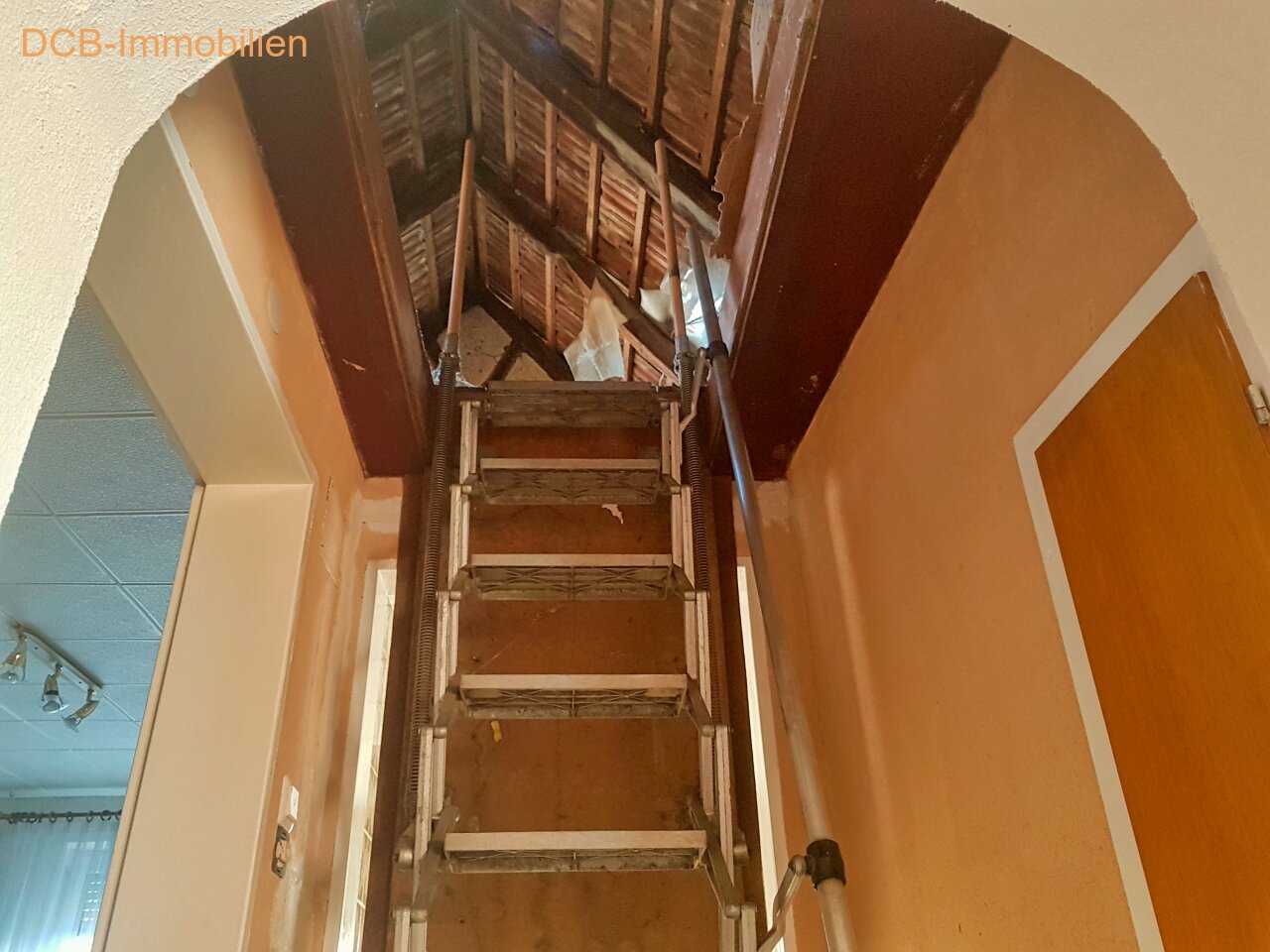 Treppe zum Spitzboden Treppe zum Spitzboden