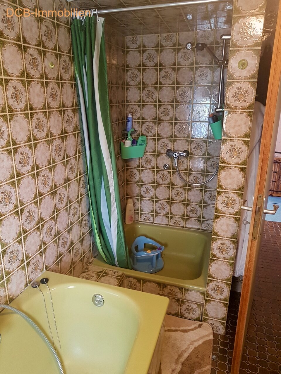 Badezimmer 1 OG Badezimmer 1 OG