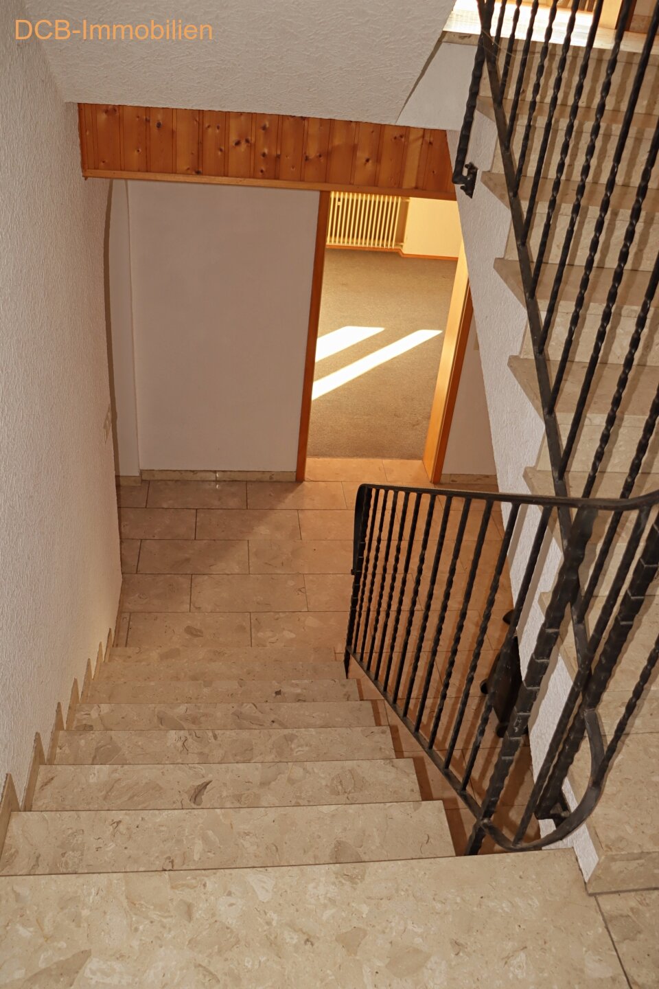  Treppe zu UG