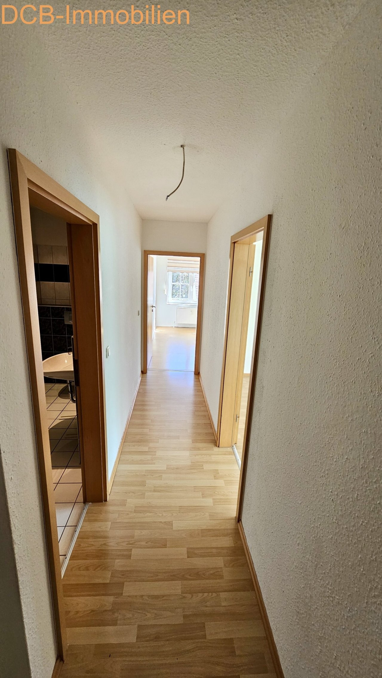 Flur aus Sicht des Eingangsbereich Flur aus Sicht des Eingangsbereich